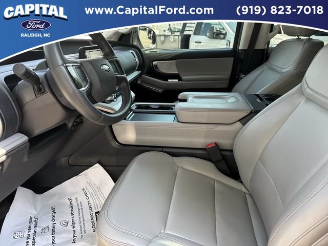 Certified 2025 Ford Expedition Active AWD/4WD image 19