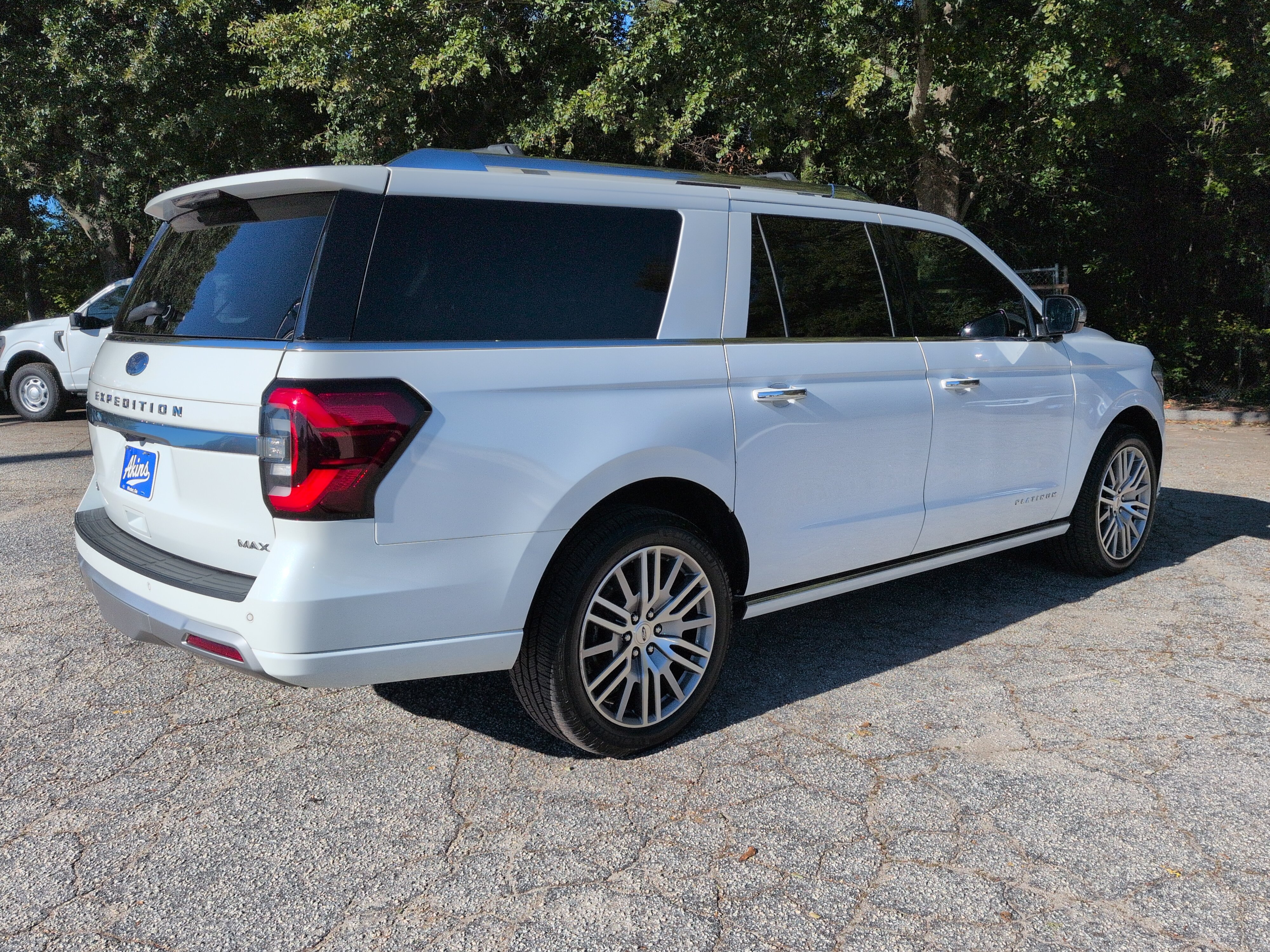 Certified 2022 Ford Expedition Max Platinum AWD/4WD image 3