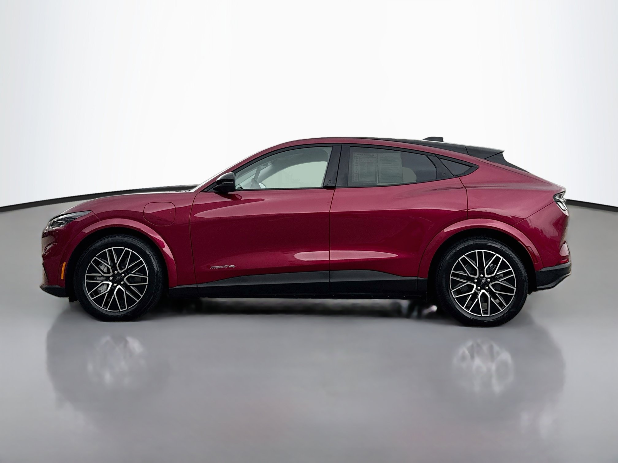 Certified 2025 Ford Mustang Mach-E Premium AWD/4WD image 4