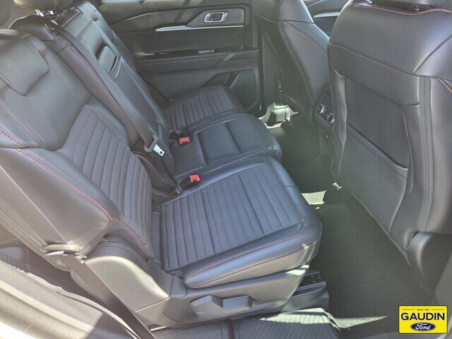 Certified 2025 Ford Explorer ST-Line RWD image 15