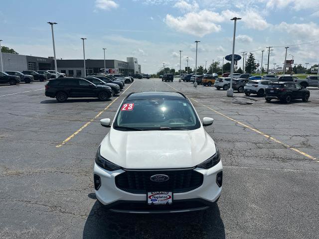 Certified 2023 Ford Escape Platinum w/ Premium Technology Package AWD/4WD image 3