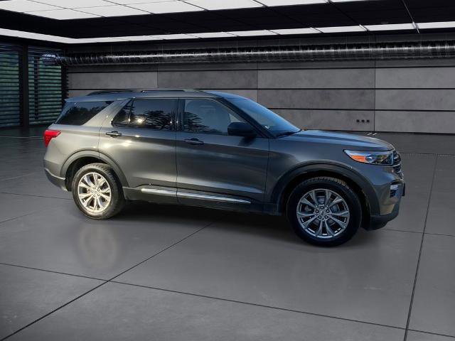 Certified 2023 Ford Explorer XLT w/ Equipment Group 202A AWD/4WD image 8