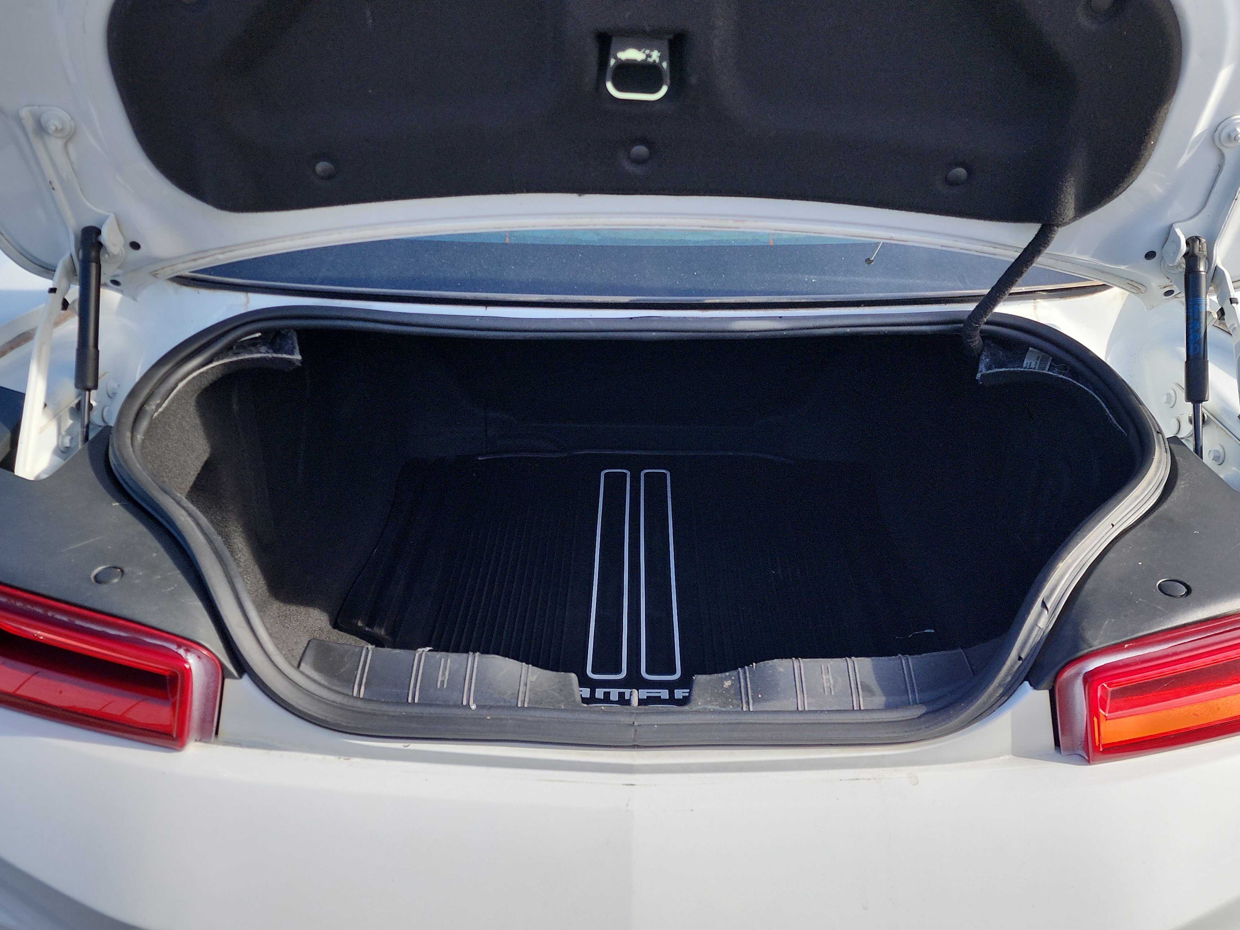 Used 2017 Chevrolet Camaro LT w/ RS Package image 12