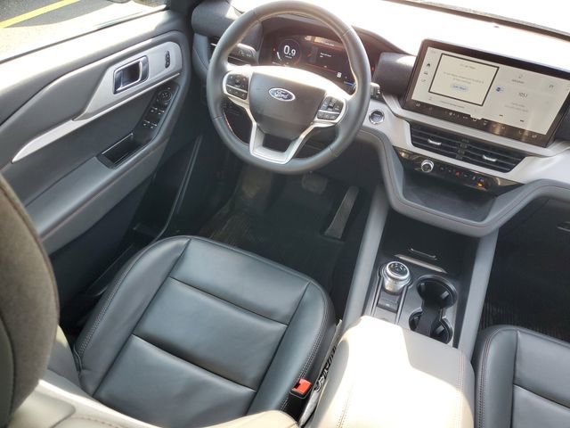Certified 2025 Ford Explorer Active w/ Active Comfort Package AWD/4WD image 32