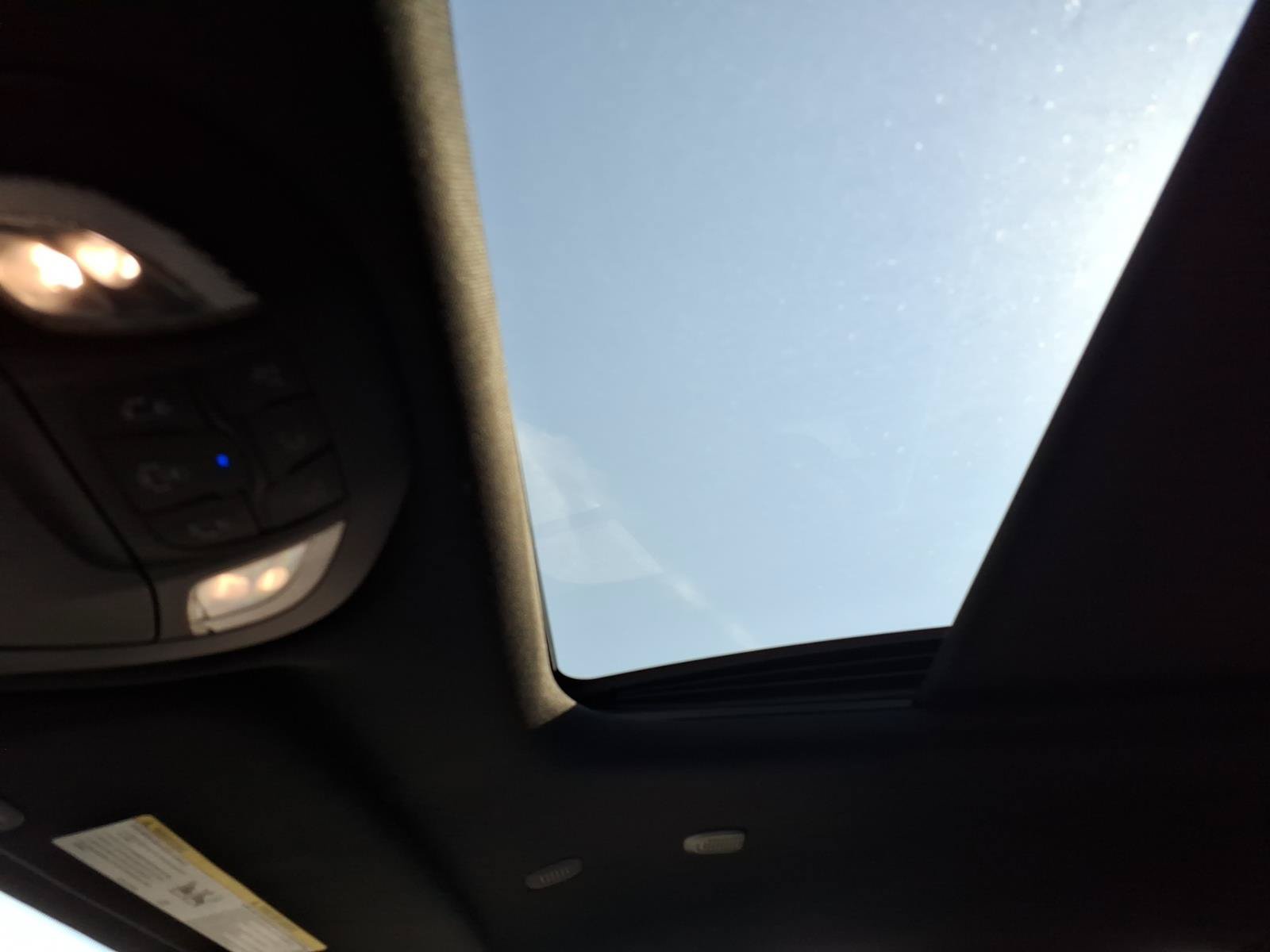 Used 2025 Chrysler Pacifica Limited FWD image 16