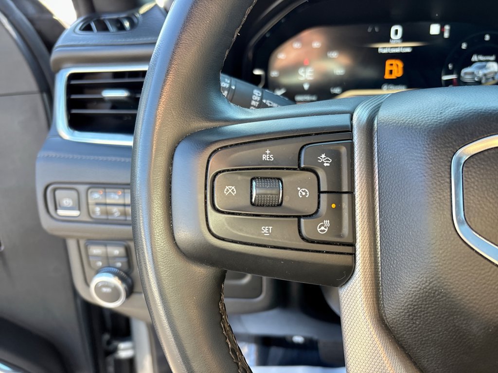 Used 2023 GMC Yukon XL Denali AWD/4WD image 31