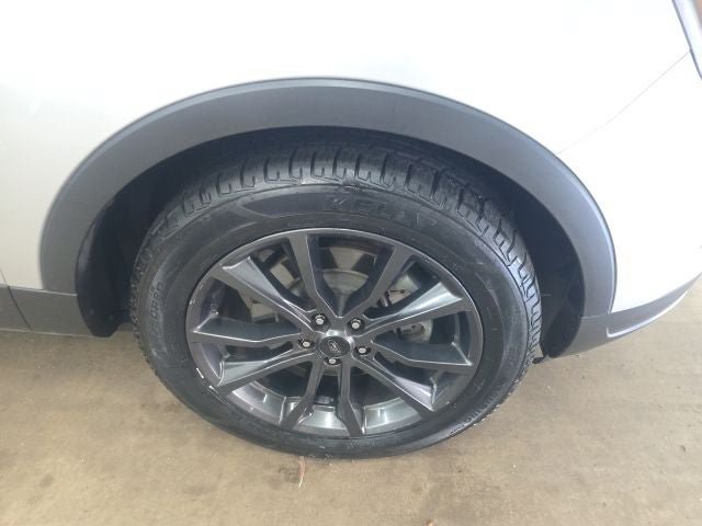 Certified 2018 Ford Explorer XLT w/ Equipment Group 202A FWD image 2
