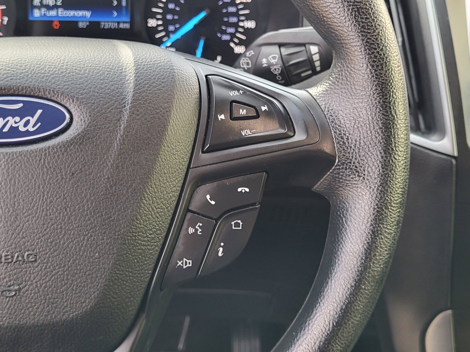 Certified 2020 Ford Edge SE image 28