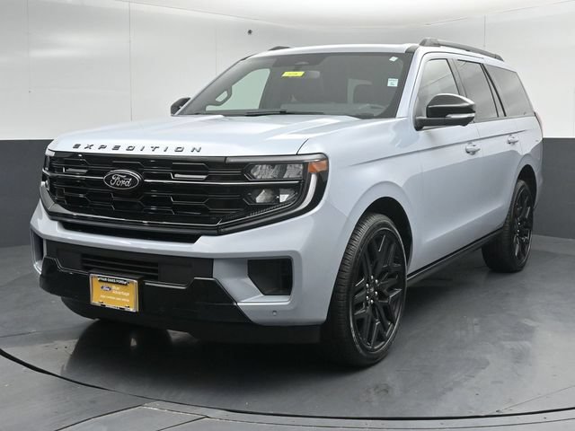 Certified 2026 Ford Expedition Platinum w/ Stealth Performance Package AWD/4WD image 3