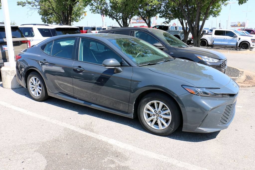 Used 2025 Toyota Camry LE FWD image 6
