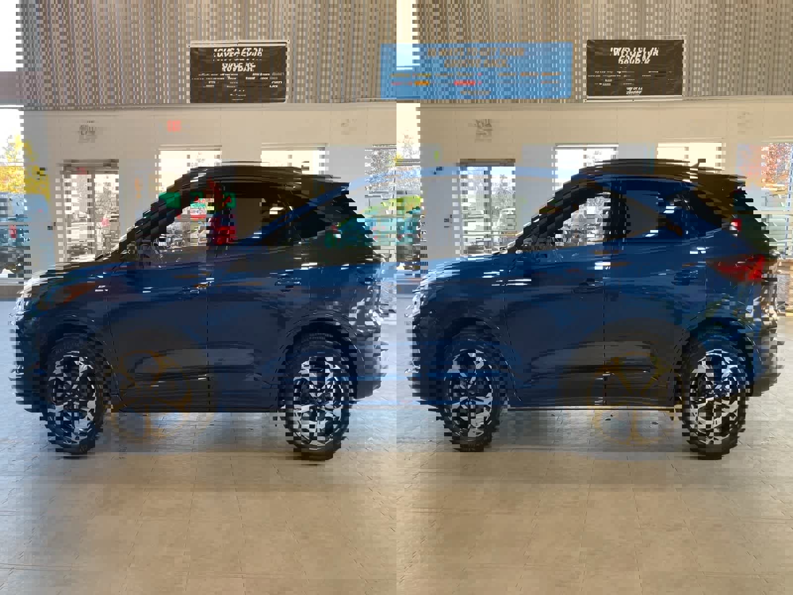 Certified 2023 Ford Escape ST-Line Elite w/ Premium Technology Package image 2