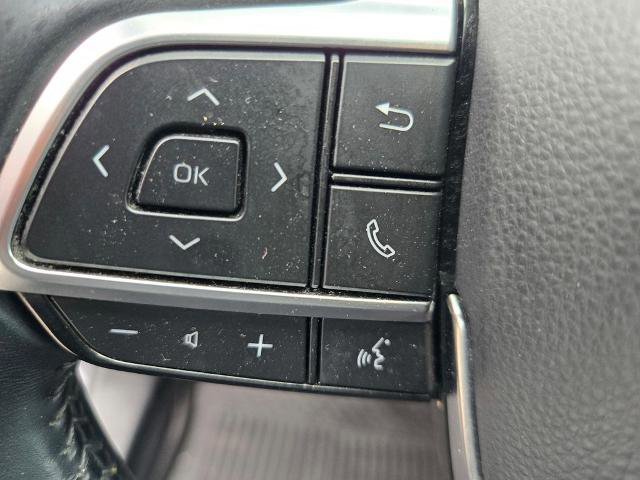 Used 2021 Toyota Highlander XLE FWD image 19