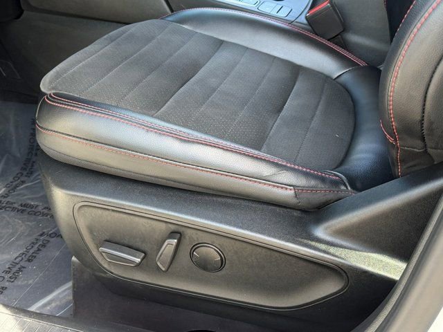 Certified 2021 Ford Escape SEL w/ SEL Stealth AWD Package image 37