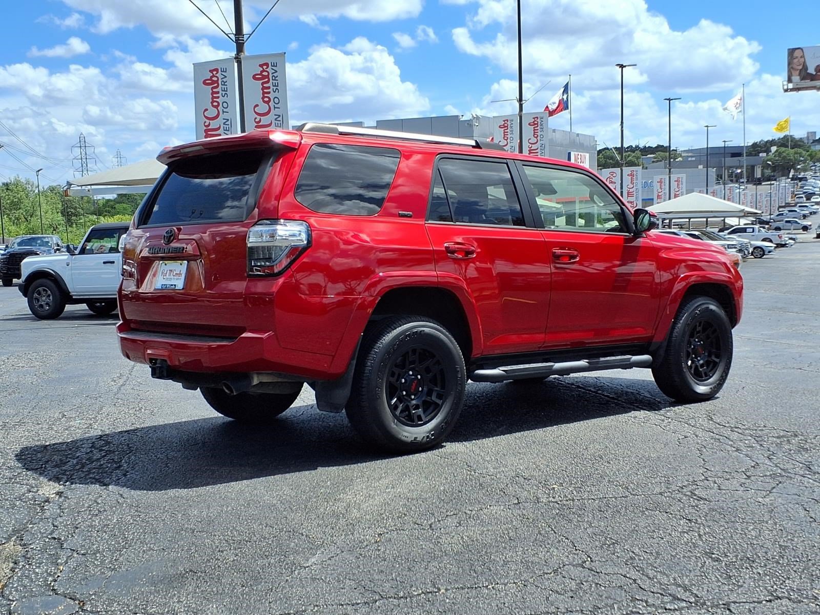 Used 2023 Toyota 4Runner SR5 Premium w/ Moonroof Package AWD/4WD image 6