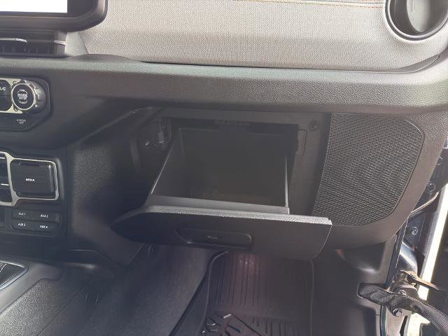 Used 2025 Jeep Gladiator Sport image 33