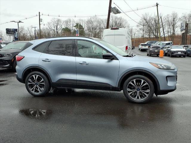 Certified 2022 Ford Escape SE w/ SE Sport Appearance Package image 6