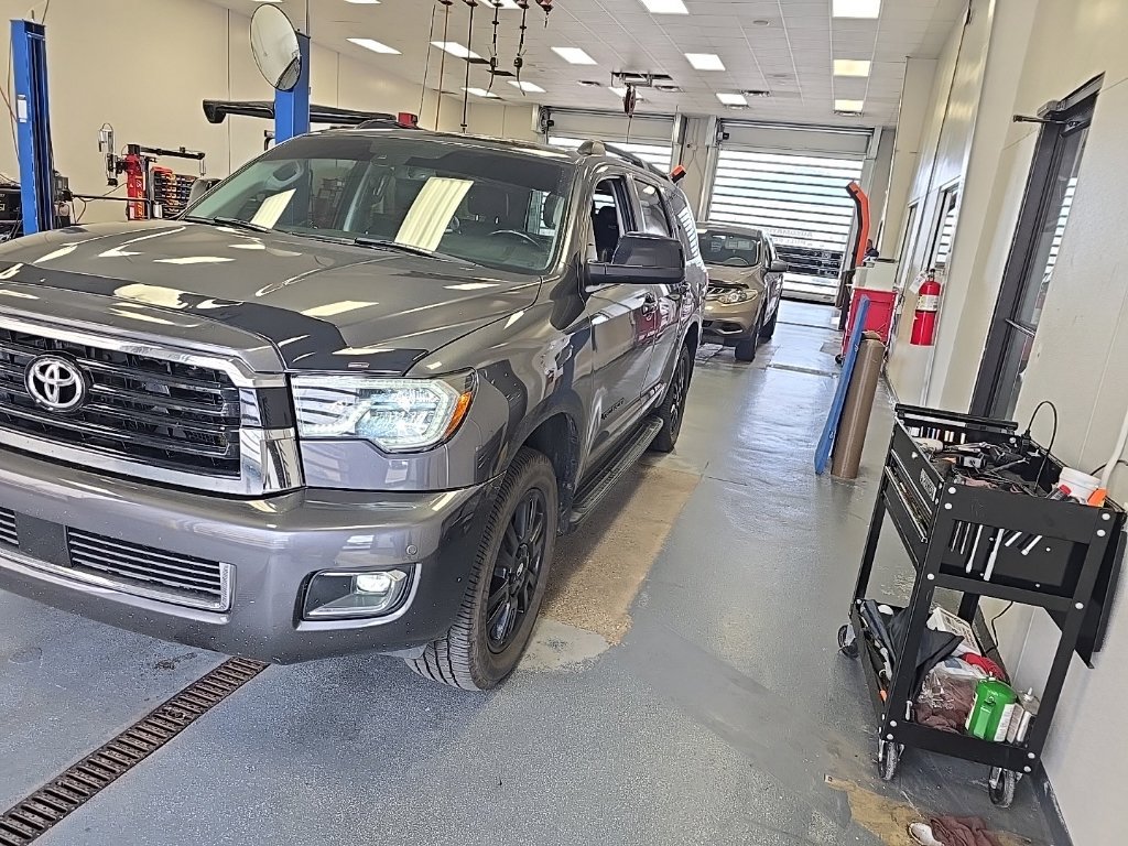 Used 2019 Toyota Sequoia TRD Sport w/ TRD Sport Premium Package AWD/4WD image 2