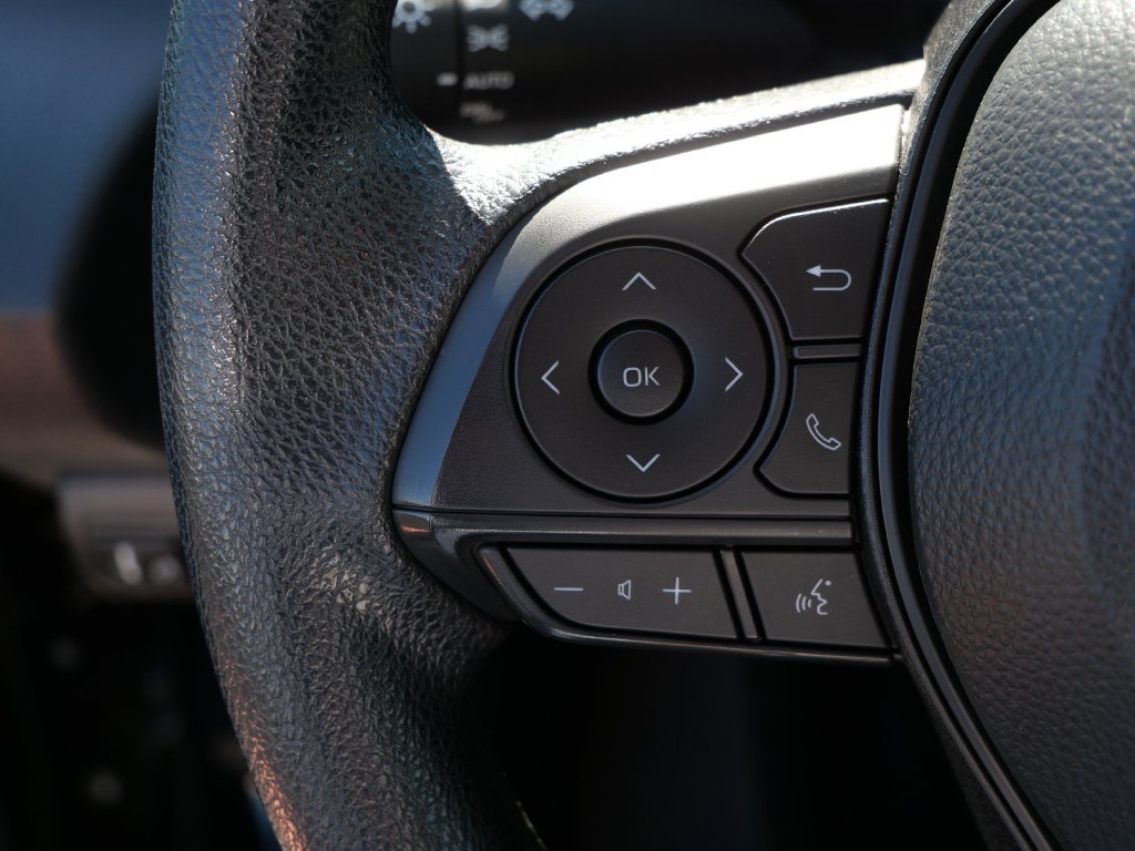Used 2025 Toyota Corolla LE FWD image 18