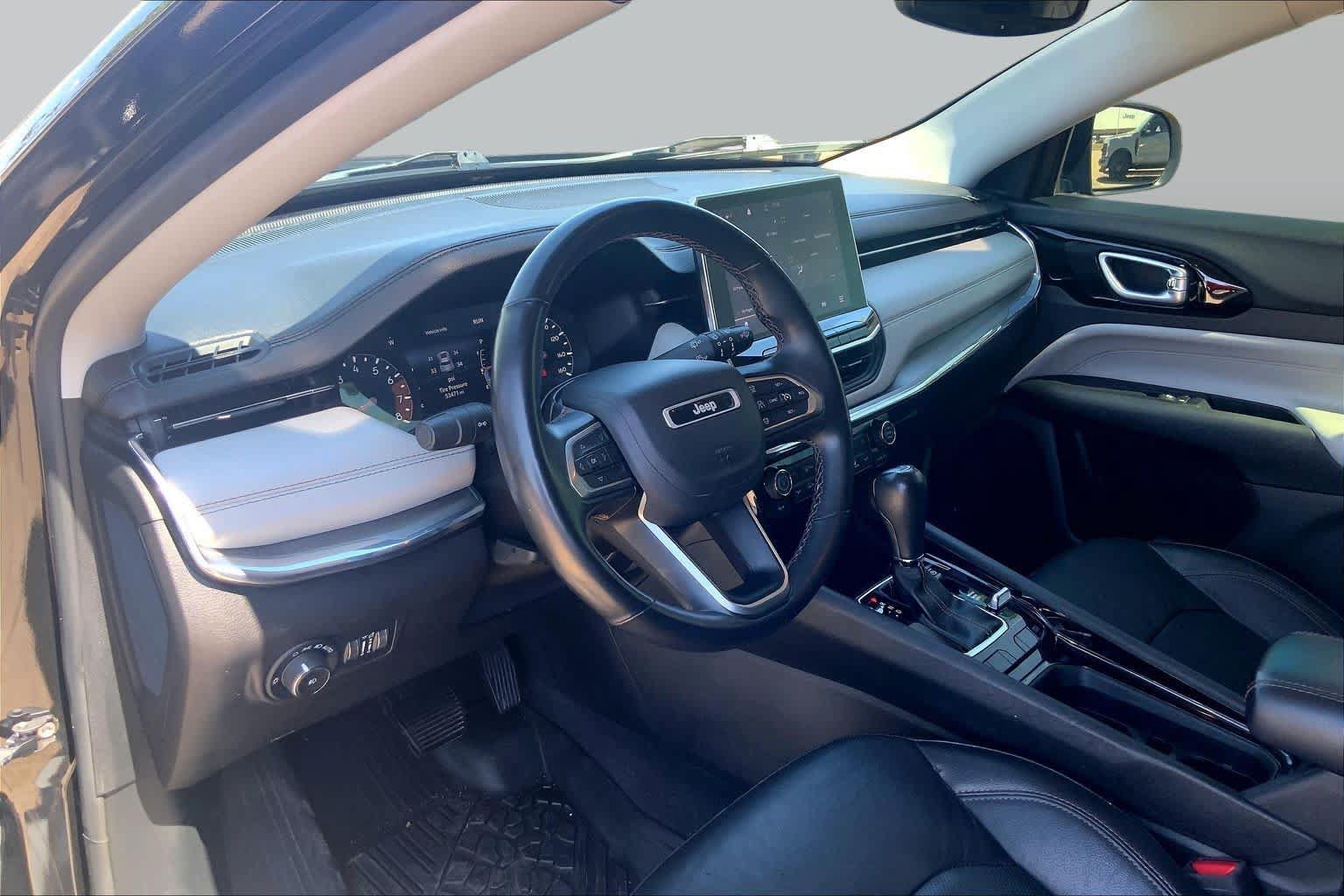 Used 2022 Jeep Compass Limited AWD/4WD image 18