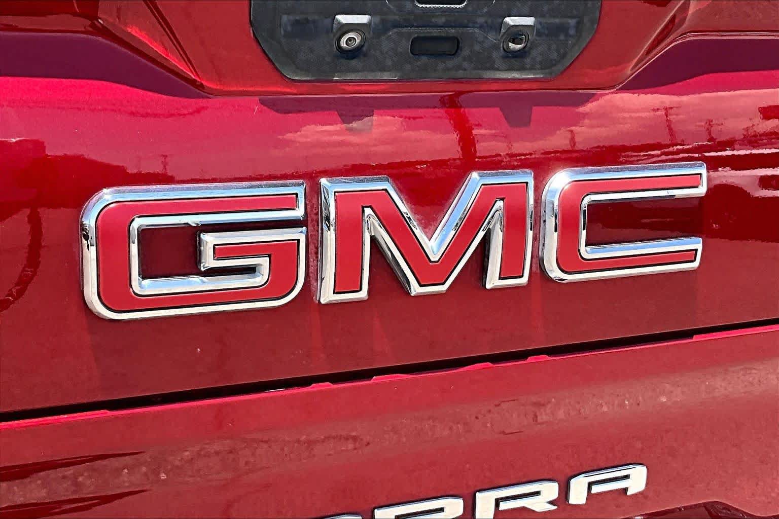 Used 2021 GMC Sierra 1500 SLT AWD/4WD image 31