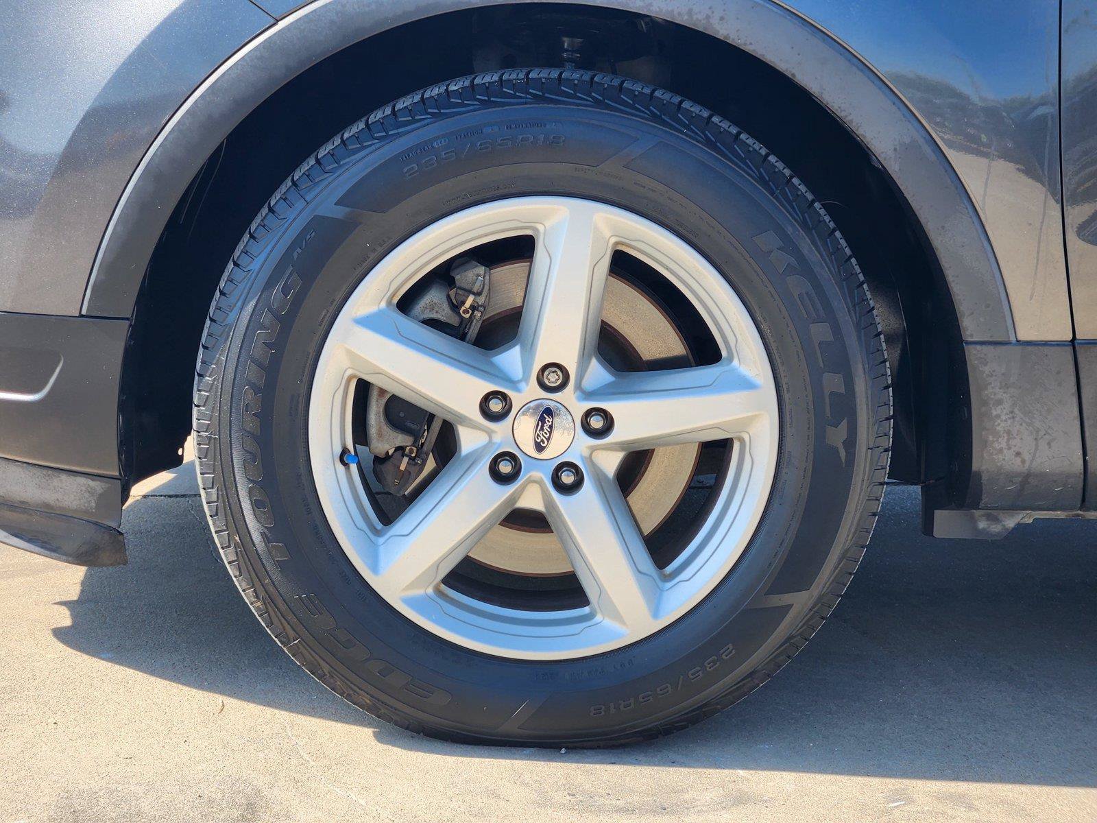 Certified 2019 Ford Explorer XLT FWD image 8