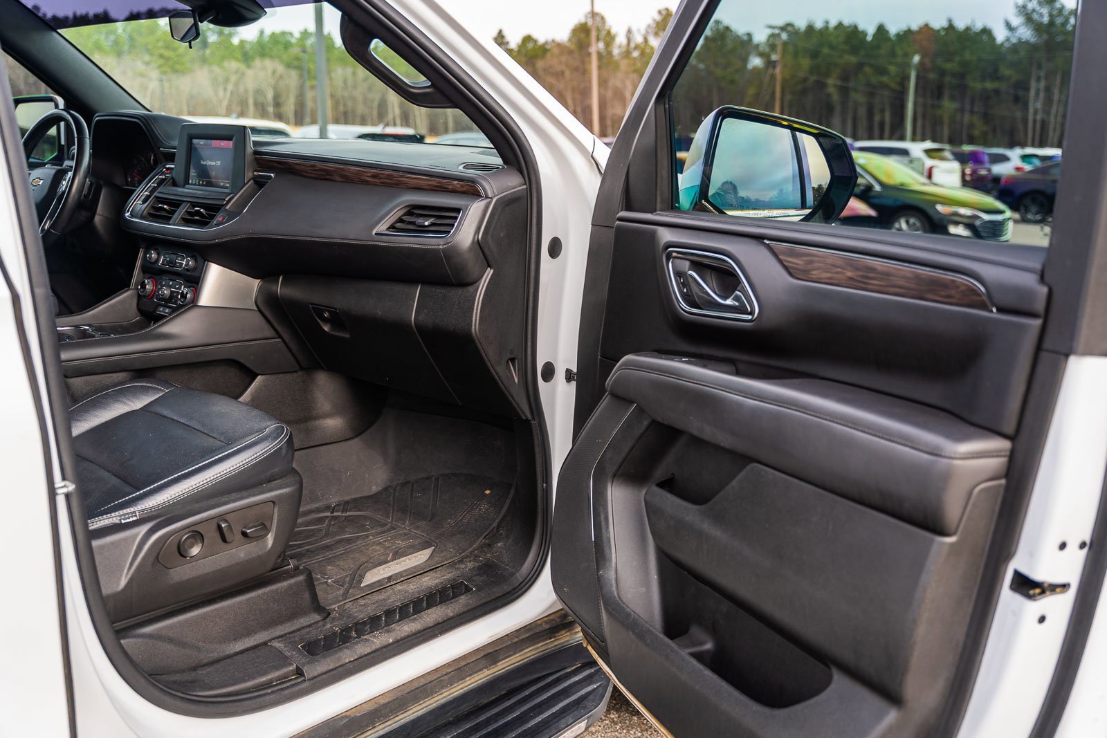 Used 2023 Chevrolet Tahoe LS image 12