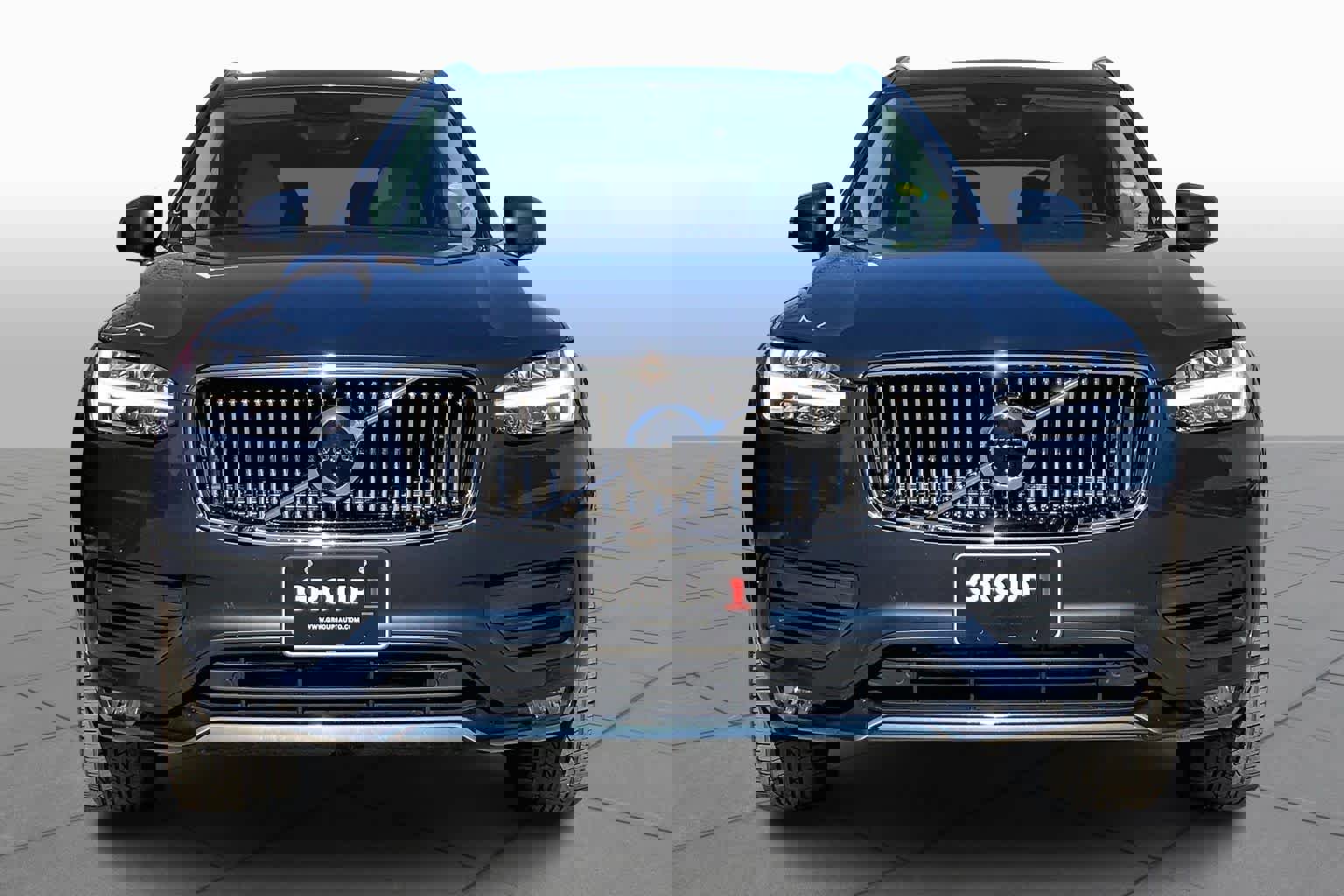 Used 2022 Volvo XC90 T6 Momentum w/ Advanced Package image 4