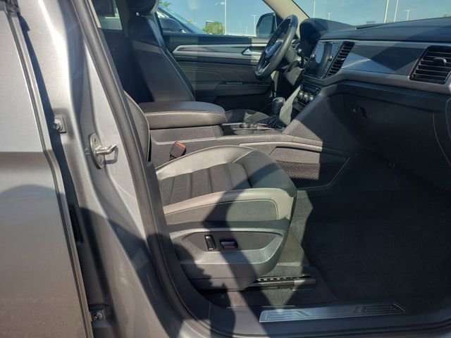 Used 2023 Volkswagen Atlas SEL Premium AWD/4WD image 31