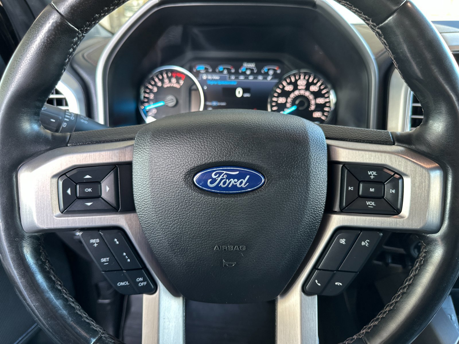 Certified 2019 Ford F150 Platinum w/ Equipment Group 701A Luxury image 23