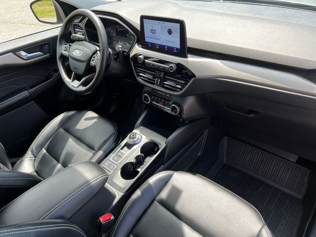 Certified 2022 Ford Escape SEL AWD/4WD image 35