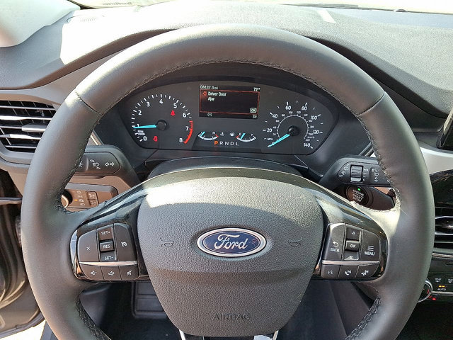 Certified 2022 Ford Escape SEL AWD/4WD image 16