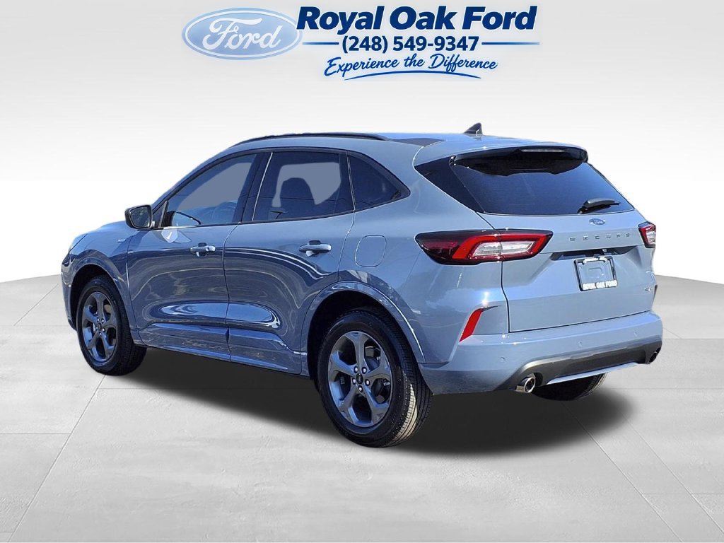 Certified 2024 Ford Escape ST-Line w/ Tech Pack #1 AWD/4WD image 2