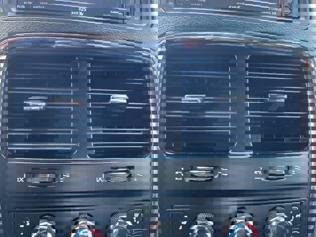 Used 2018 Dodge Grand Caravan SXT w/ Blacktop Package image 21