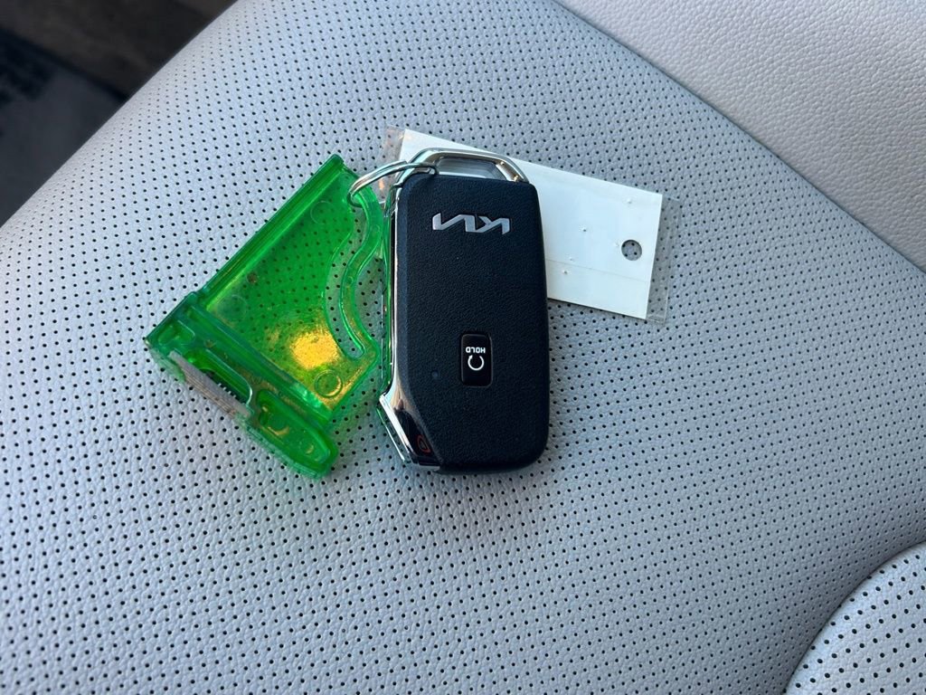 Used 2024 Kia Sportage EX image 40