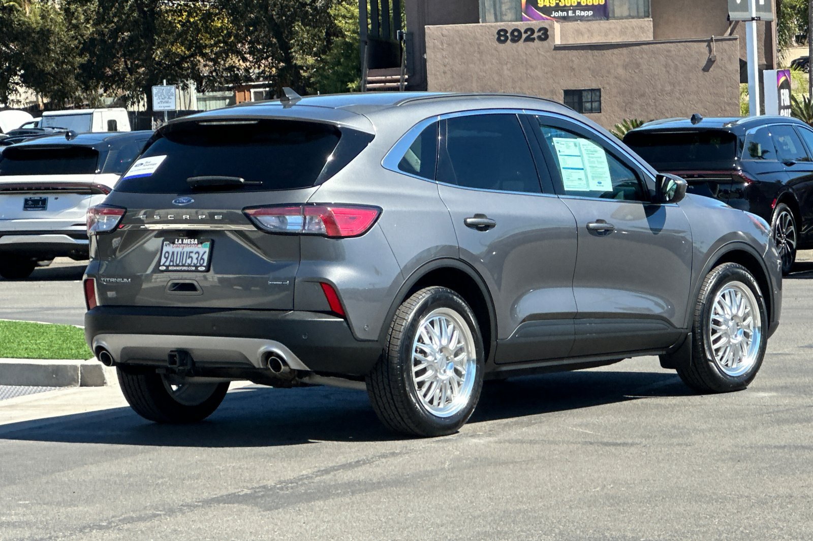 Certified 2022 Ford Escape Titanium w/ Titanium Elite Package AWD/4WD image 3