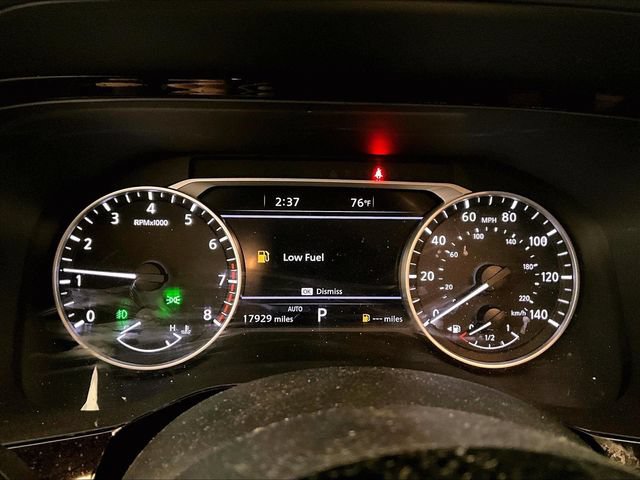 Used 2023 Nissan Pathfinder SL w/ Black Appearance Package AWD/4WD image 19