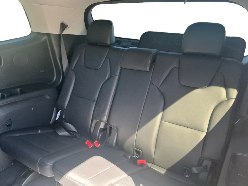 Used 2025 Kia Telluride LX FWD image 21