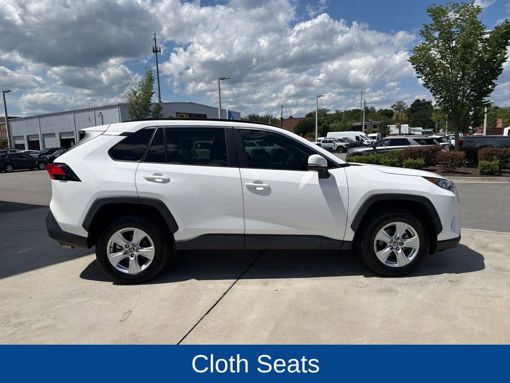 Used 2021 Toyota RAV4 XLE w/ Convenience Package FWD image 2