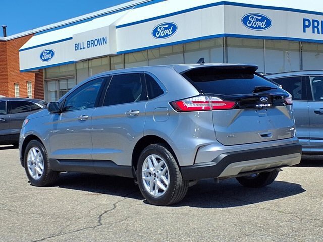 Certified 2024 Ford Edge SEL w/ Convenience Package AWD/4WD image 2