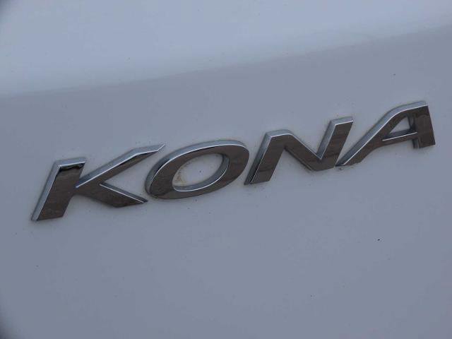 Used 2023 Hyundai Kona SE image 12