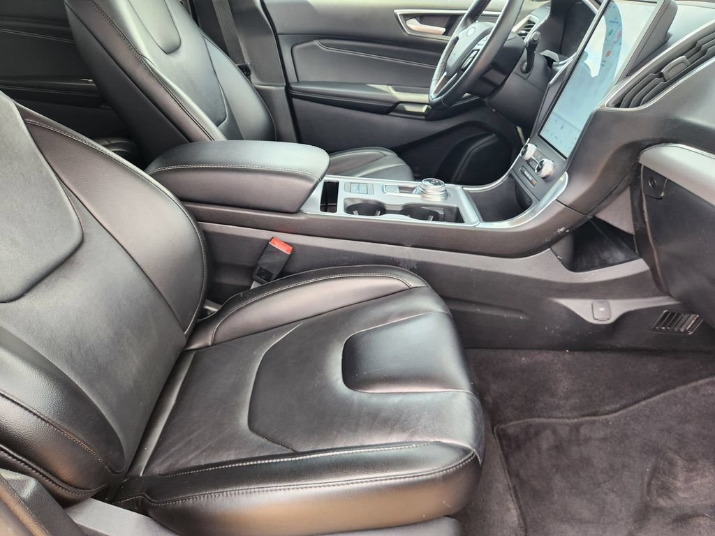 Certified 2021 Ford Edge Titanium w/ Cargo Accessory Package FWD image 13