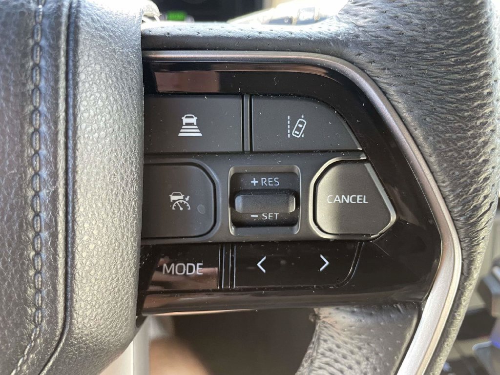Used 2024 Toyota Sequoia Capstone AWD/4WD image 26