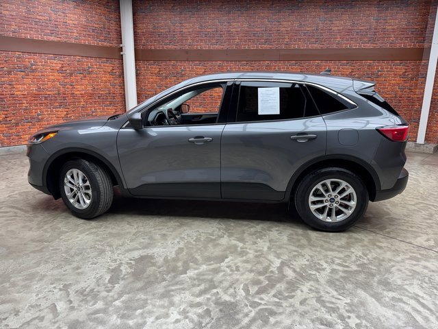 Certified 2022 Ford Escape SE image 2