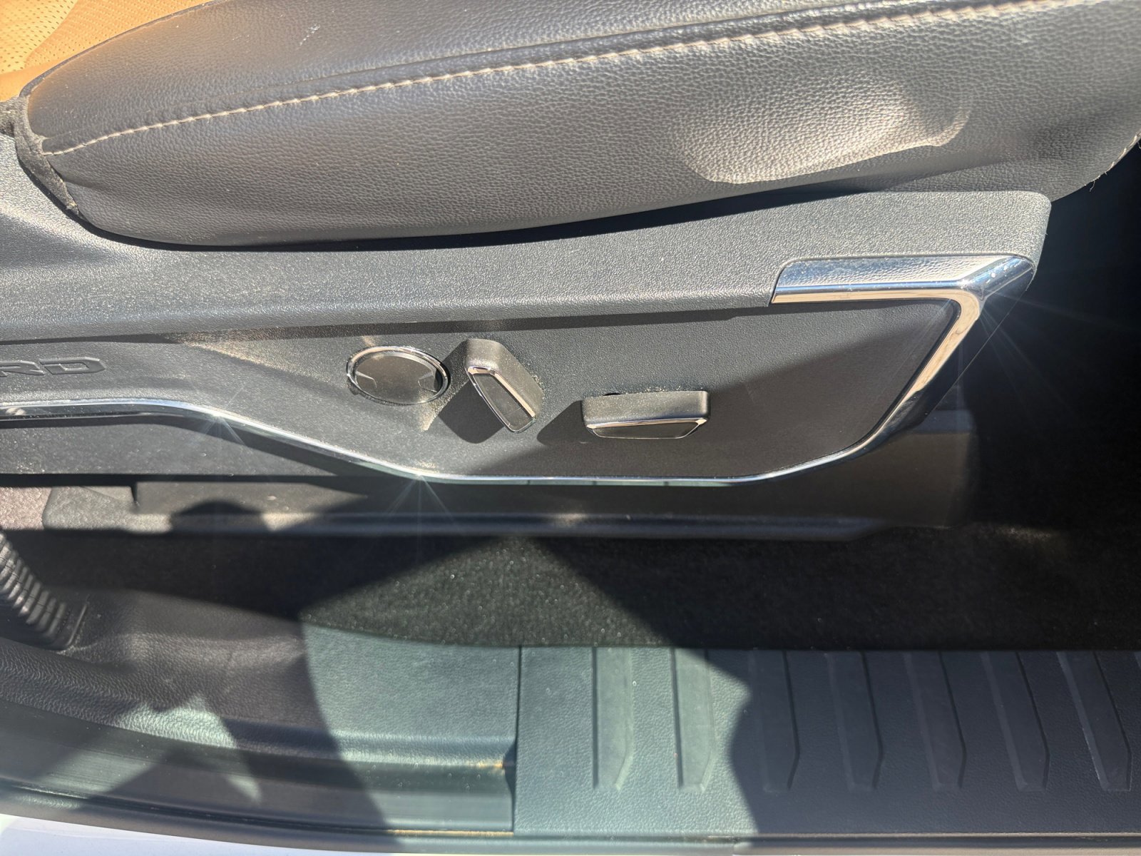 Certified 2021 Ford F150 Lariat w/ Equipment Group 502A High image 31