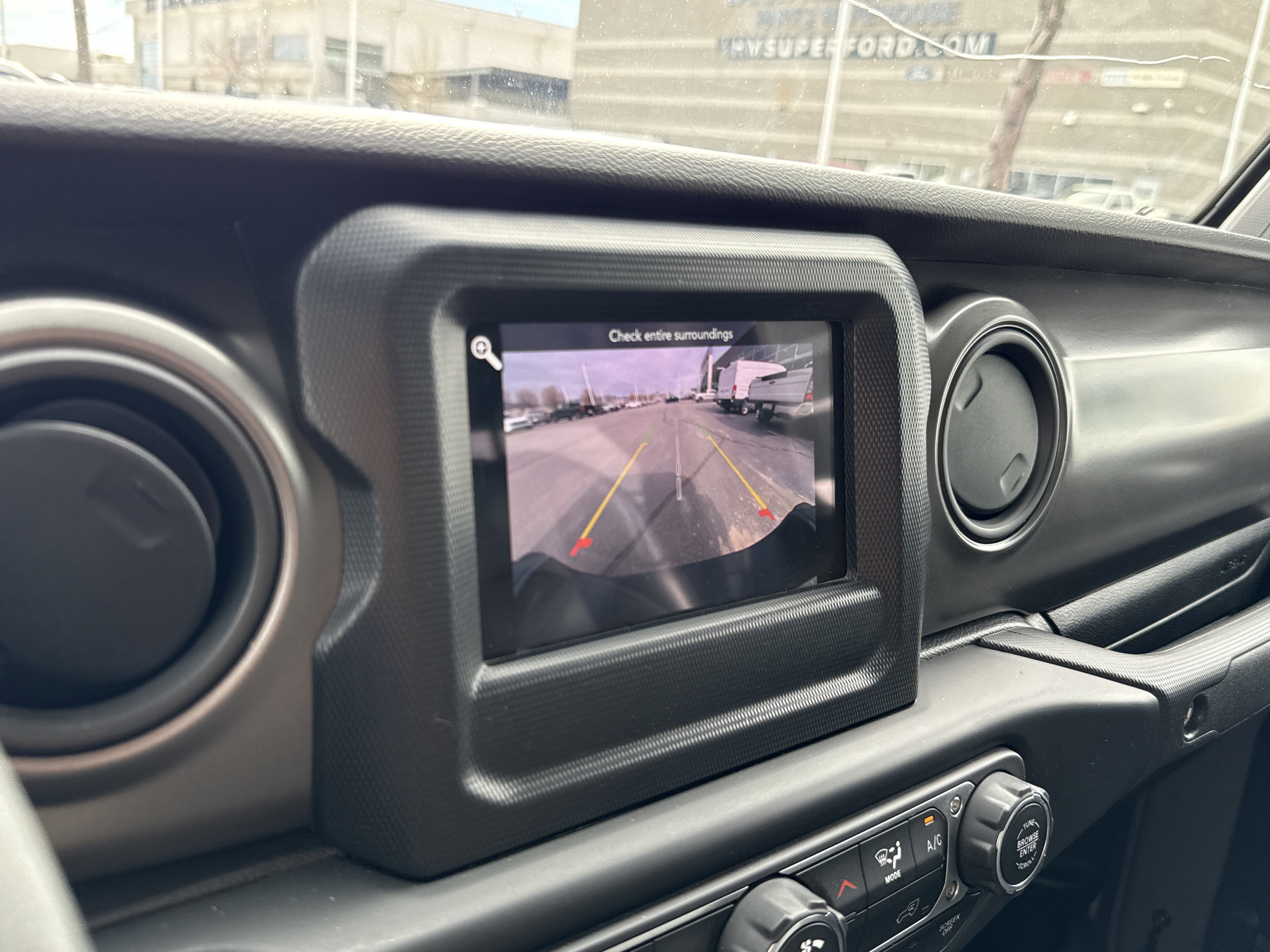 Used 2023 Jeep Gladiator Sport image 21