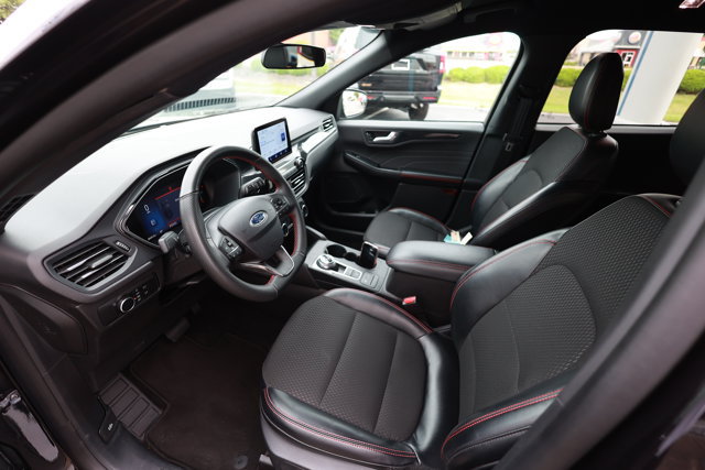 Certified 2025 Ford Escape ST-Line FWD image 15