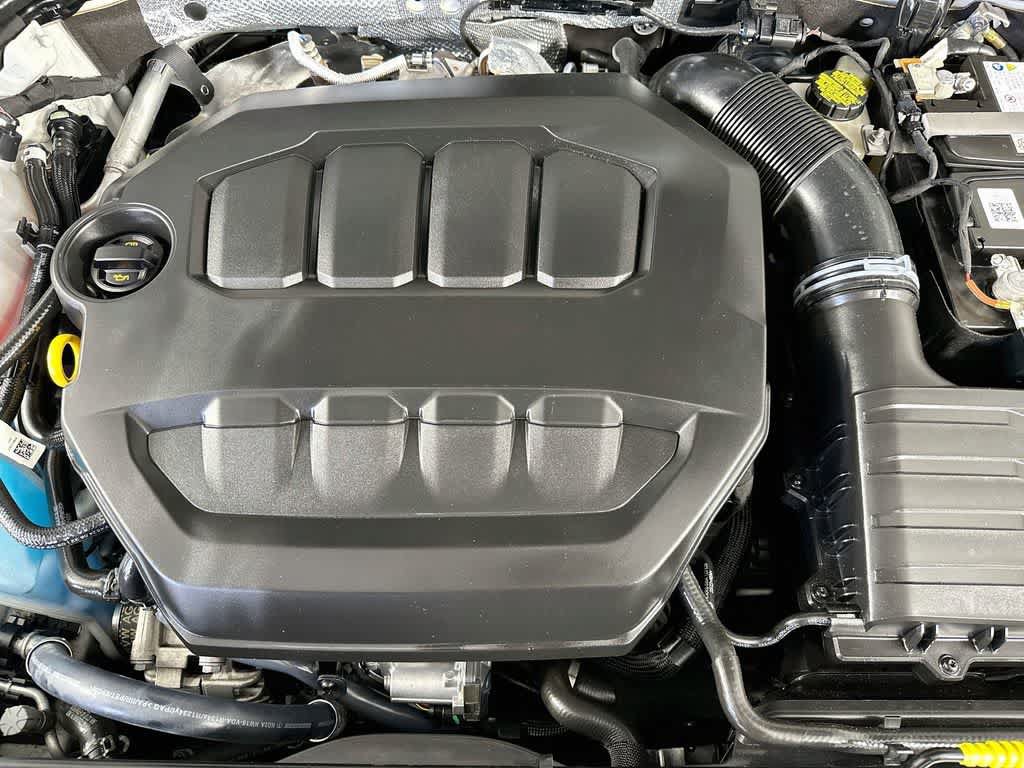 Used 2023 Volkswagen Golf R AWD/4WD image 9