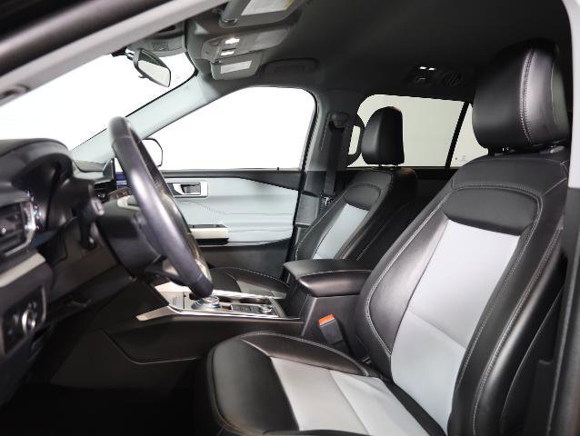 Certified 2023 Ford Explorer XLT w/ Equipment Group 202A image 11