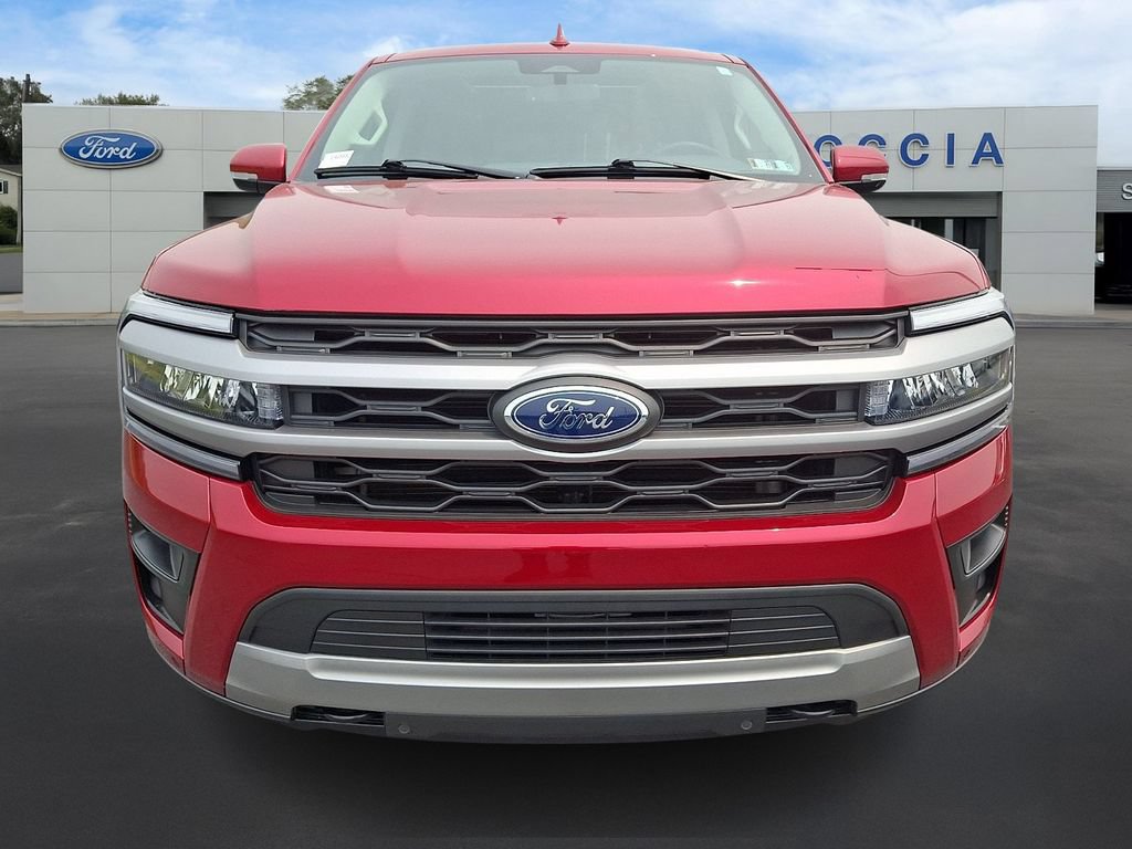 Certified 2022 Ford Expedition Max XLT AWD/4WD image 2