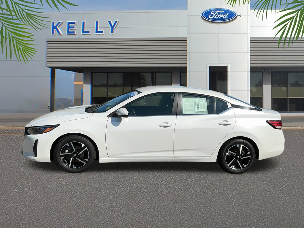 Used 2024 Nissan Sentra SV FWD image 2